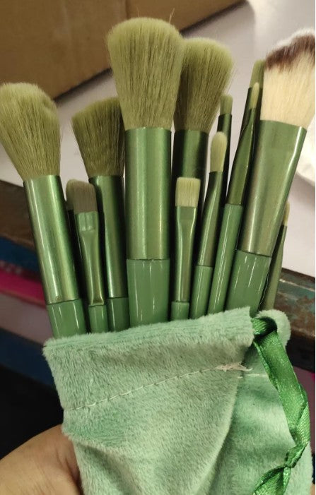 13-Piece Pro Makeup Brush Set